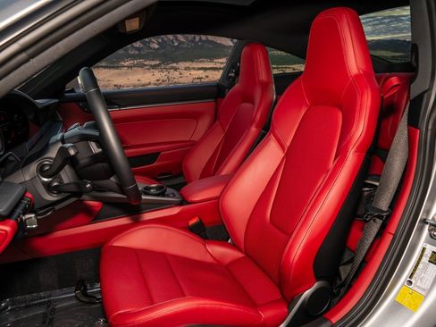 Used 2024 Porsche 911 Carrera S image 11