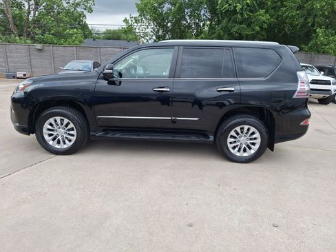 Used 2019 Lexus GX 460 Premium AWD/4WD image 3