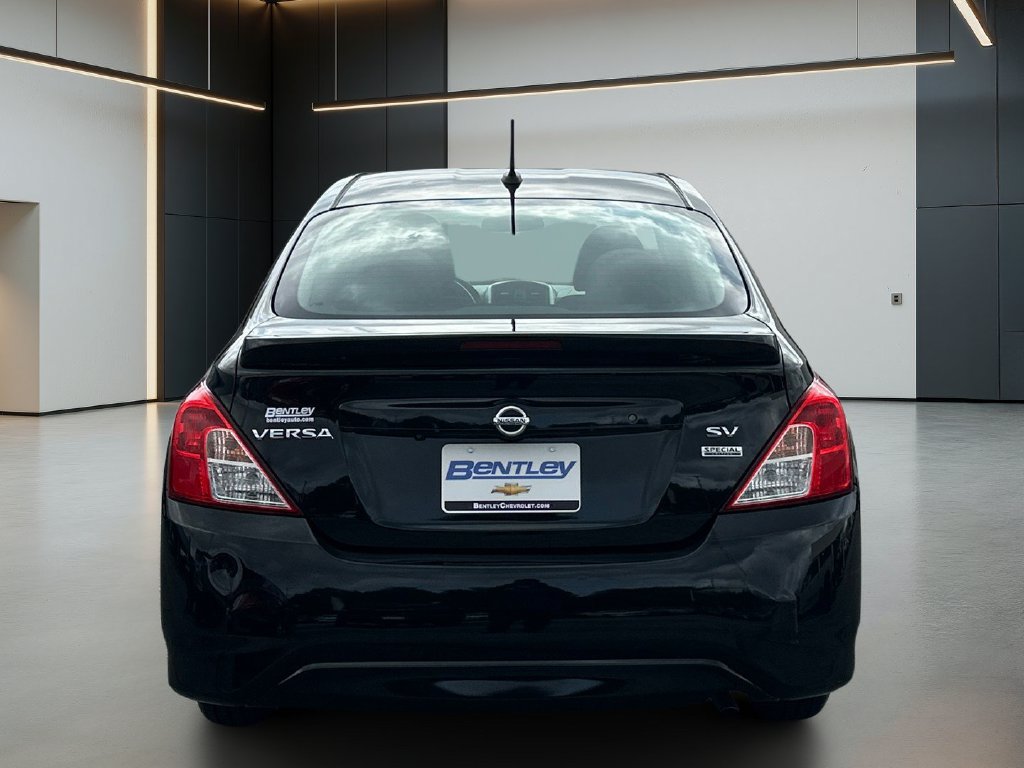 Used 2018 Nissan Versa SV w/ SV Special Edition Package FWD image 5