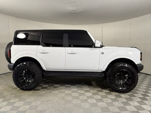 Used 2025 Ford Bronco Outer Banks AWD/4WD image 9