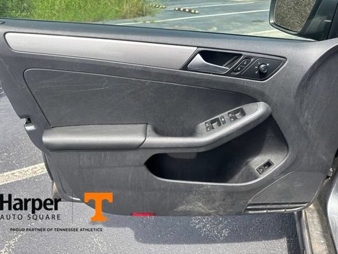 Used 2018 Volkswagen Jetta S FWD image 19