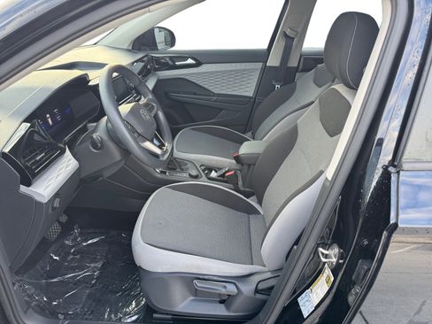 Certified 2022 Volkswagen Taos S image 2