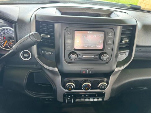 Used 2019 RAM 2500 Tradesman w/ Chrome Appearance Group AWD/4WD image 17