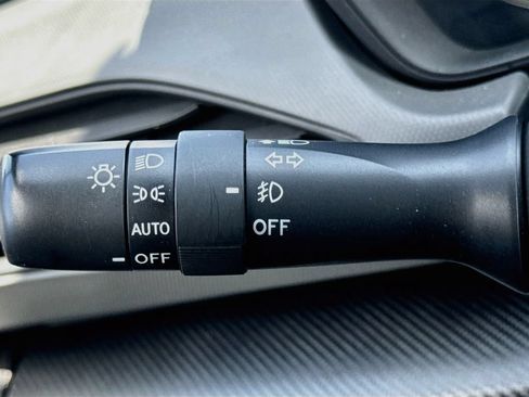 Used 2024 Subaru Crosstrek 2.5i Sport AWD/4WD image 12