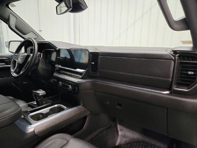 Used 2024 Chevrolet Silverado 1500 LTZ AWD/4WD image 20