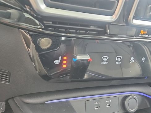 Used 2026 Nissan Sentra SR w/ SR Premium Package image 18