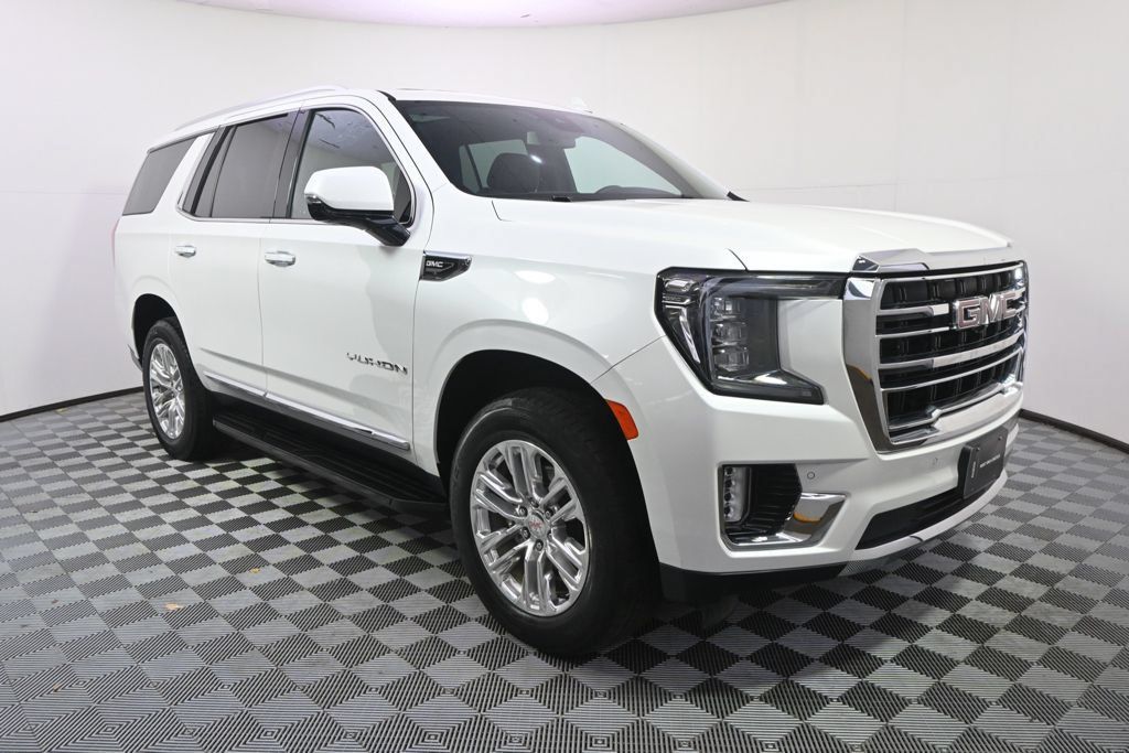 Used 2024 GMC Yukon SLT w/ SLT Premium Package AWD/4WD image 8