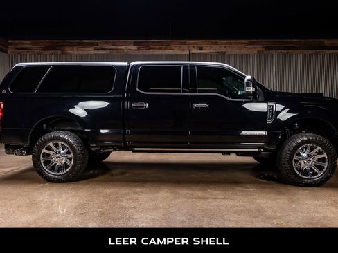 Used 2022 Ford F250 Platinum image 10