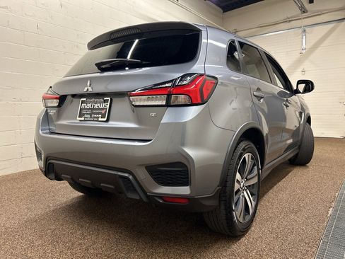 Used 2024 Mitsubishi Outlander Sport SE image 2