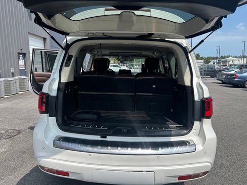 Used 2023 INFINITI QX80 Premium Select w/ All-Season Package AWD/4WD image 28