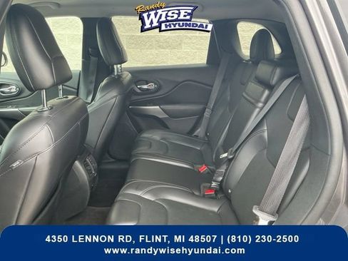 Used 2019 Jeep Cherokee Limited AWD/4WD image 25