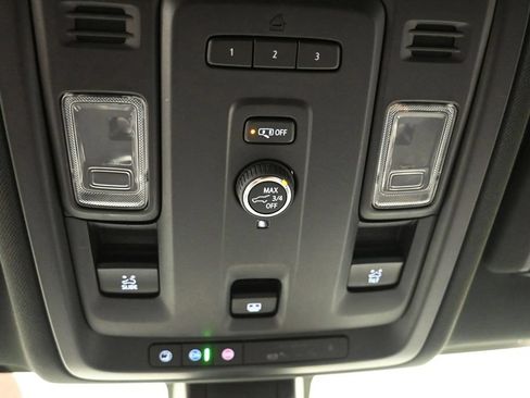 Used 2021 Chevrolet Tahoe LT AWD/4WD image 20