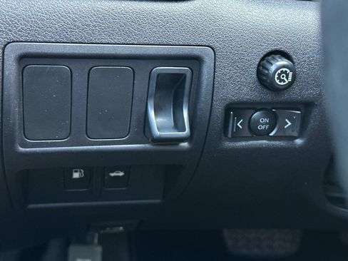 Used 2011 Lexus IS 250 w/ Premium Pkg Value Edition RWD image 29