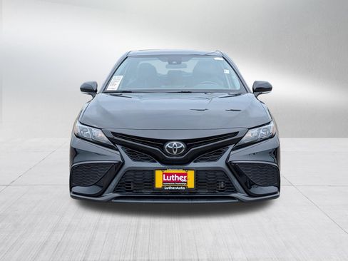 Used 2023 Toyota Camry SE FWD image 2