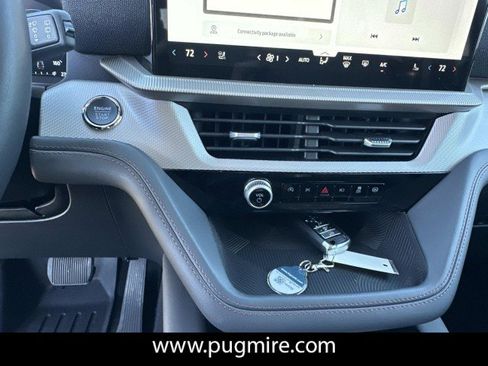 Used 2025 Ford Explorer Active w/ Active Comfort Package image 29