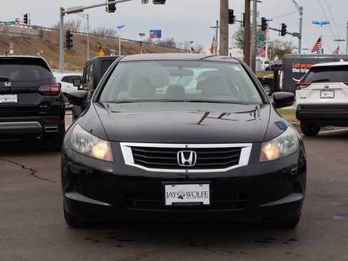 Used 2010 Honda Accord LX-P image 2