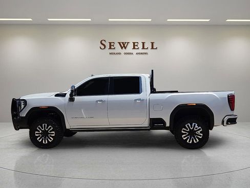 Used 2024 GMC Sierra 2500 Denali Ultimate w/ Max Trailering Package AWD/4WD image 2