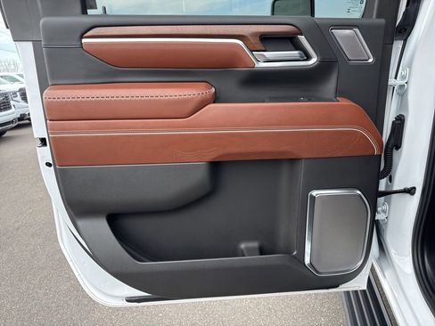 Used 2025 GMC Sierra 2500 Denali Ultimate image 31