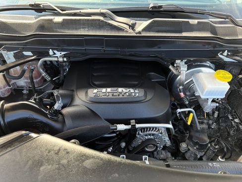 Used 2024 RAM 2500 Laramie AWD/4WD image 11