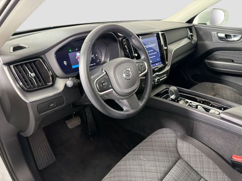 Certified 2023 Volvo XC60 B5 Core w/ Protection Package Premier image 10