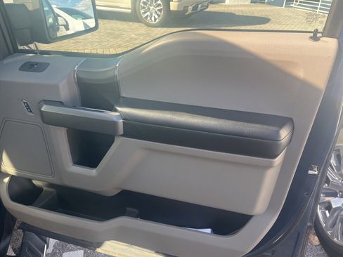 Used 2018 Ford F150 XLT w/ Equipment Group 302A Luxury image 6