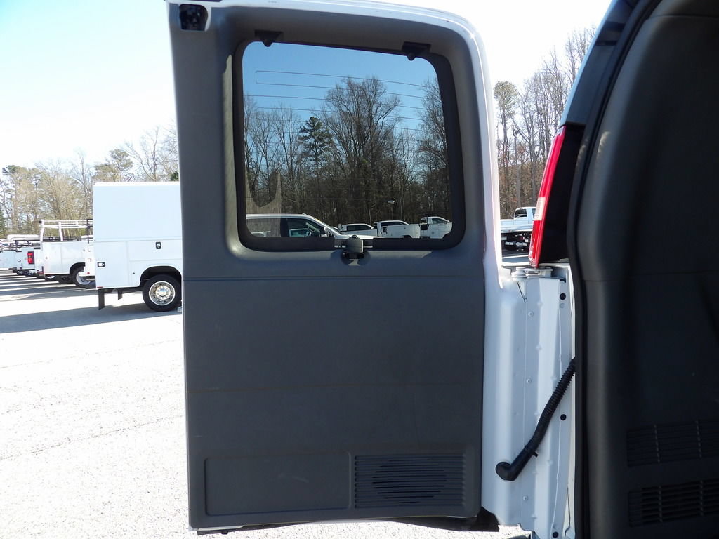 Used 2021 Chevrolet Express 3500 LT w/ LT Preferred Equipment Group RWD image 36