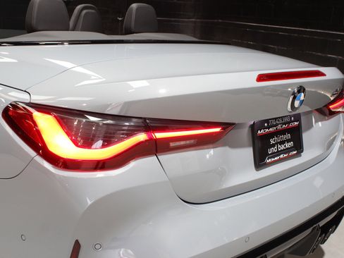 Used 2022 BMW M4 xDrive Competition image 16