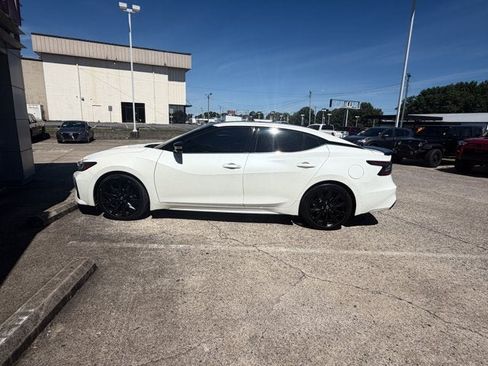 Used 2021 Nissan Maxima SR w/ Sport Mat Group FWD image 7