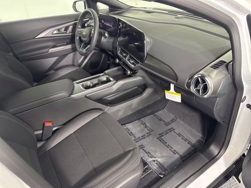 New 2026 Chevrolet Equinox EV LT image 13