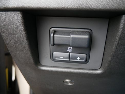 Used 2024 Chevrolet Colorado Z71 w/ Z71 Convenience Package 2 image 26