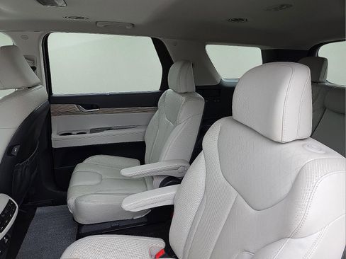 Used 2021 Hyundai Palisade SEL w/ Premium Package image 9