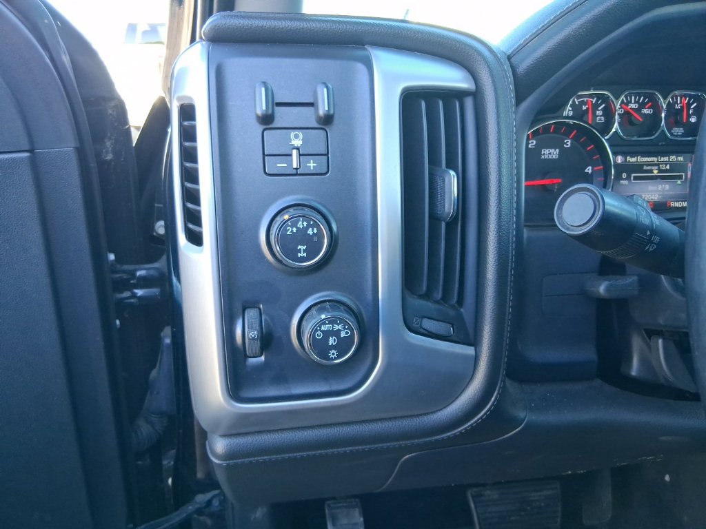 Used 2016 GMC Sierra 2500 SLT w/ Duramax Plus Package AWD/4WD image 32