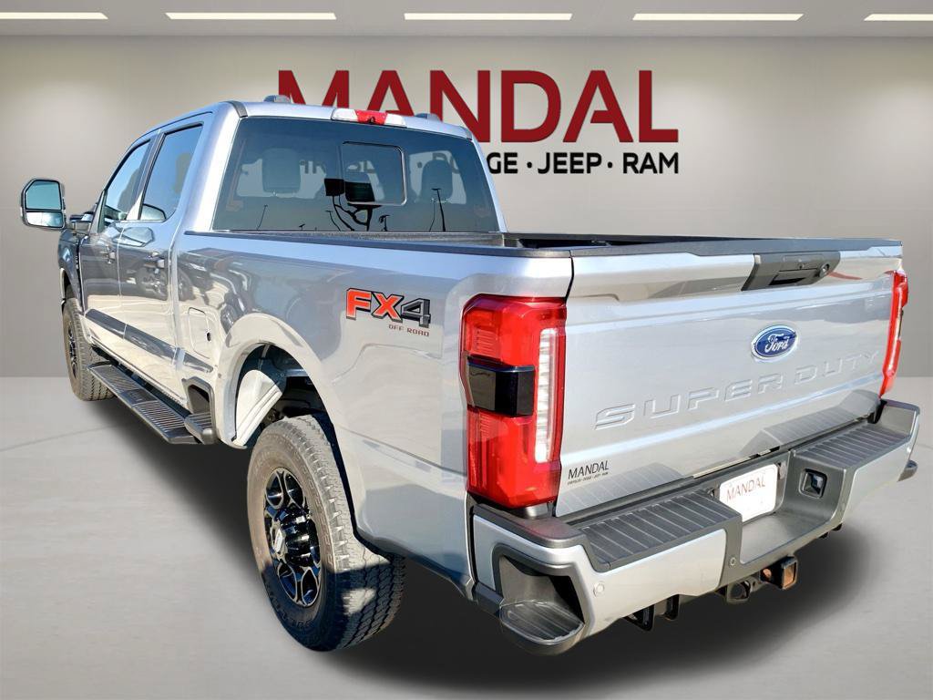 Used 2024 Ford F250 4x4 Crew Cab Super Duty image 8