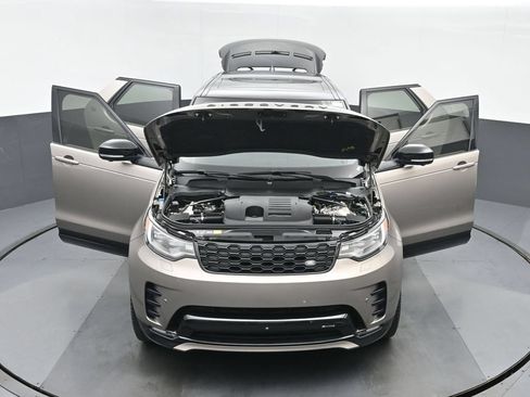 Used 2023 Land Rover Discovery S R-Dynamic AWD/4WD image 45