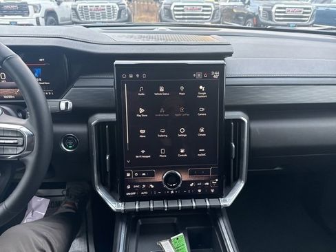 Certified 2025 GMC Acadia Elevation image 22