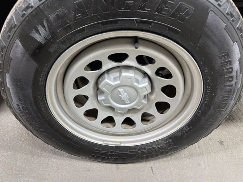 Used 2024 Chevrolet Colorado W/T image 36