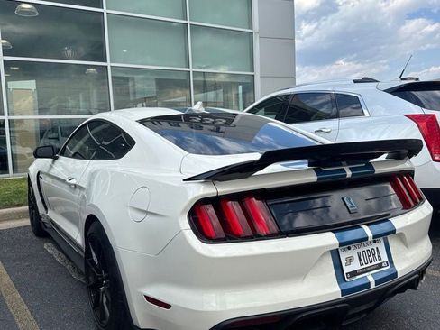 Used 2020 Ford Mustang Shelby GT350 w/ Technology Package RWD image 4