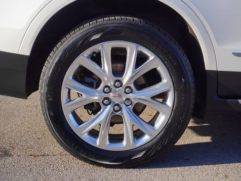 Used 2018 Cadillac XT5 Luxury w/ LPO, Sport Package image 12