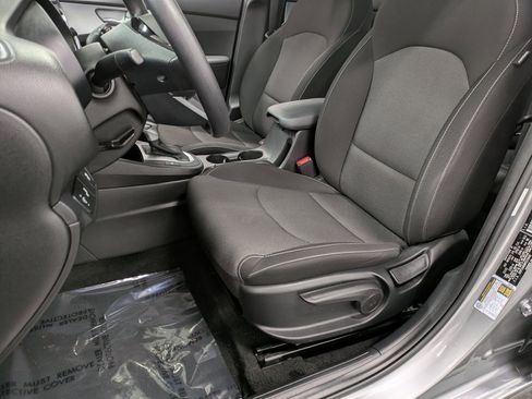 Certified 2023 Kia Forte LXS w/ LXS Technology Package image 9