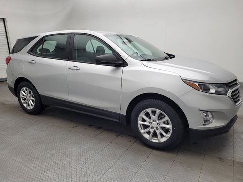 Used 2018 Chevrolet Equinox LS FWD image 11