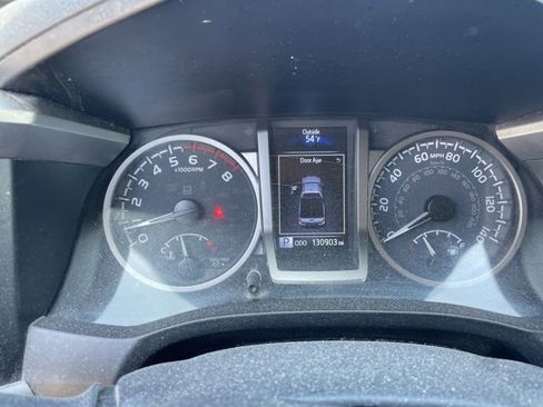 Used 2023 Toyota Tacoma SR5 w/ SR5 Appearance Package AWD/4WD image 2