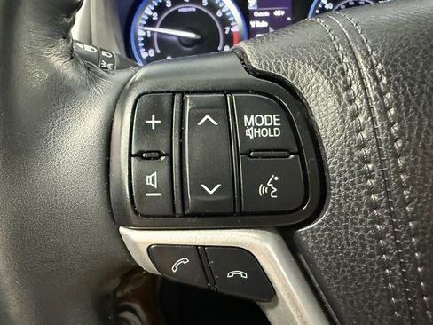 Used 2019 Toyota Highlander Limited image 36