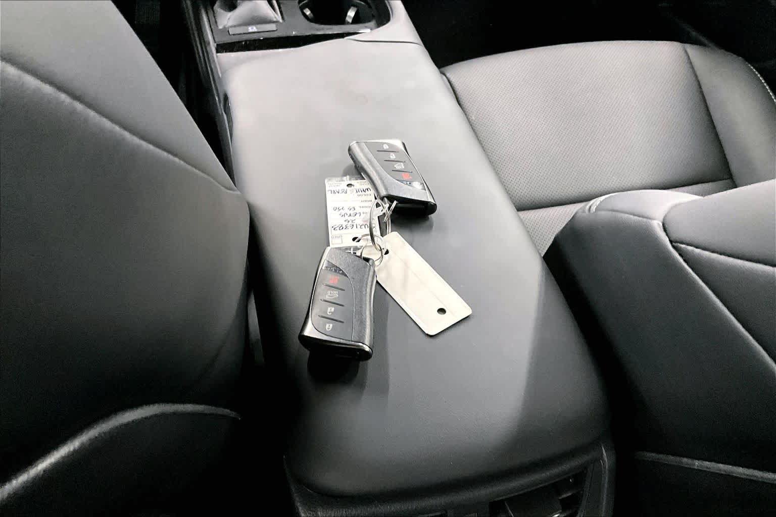 Used 2025 Lexus ES 350 w/ Accessory Package (Z2) FWD image 14
