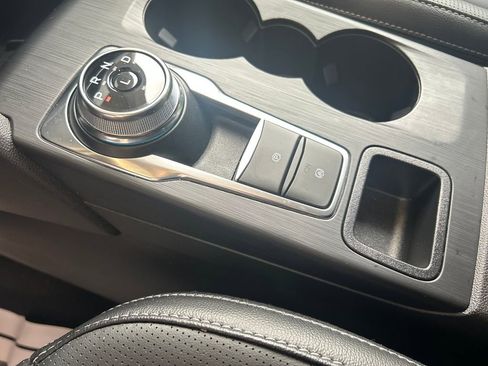 Used 2026 Ford Escape SE w/ PHEV Premium Package image 20