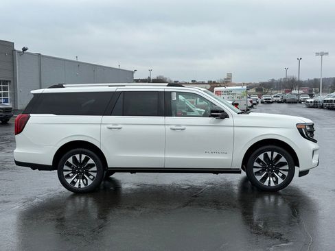New 2026 Ford Expedition Max Platinum w/ Driver's Package image 7