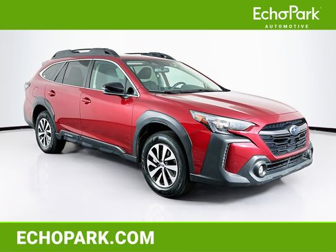 Used 2025 Subaru Outback Premium image 1