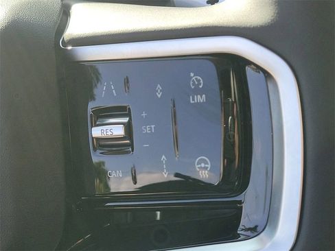 Certified 2025 Land Rover Discovery Sport S image 5