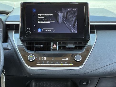 Used 2025 Toyota Corolla LE FWD image 15