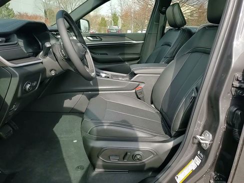 New 2026 Jeep Grand Cherokee L Limited image 22