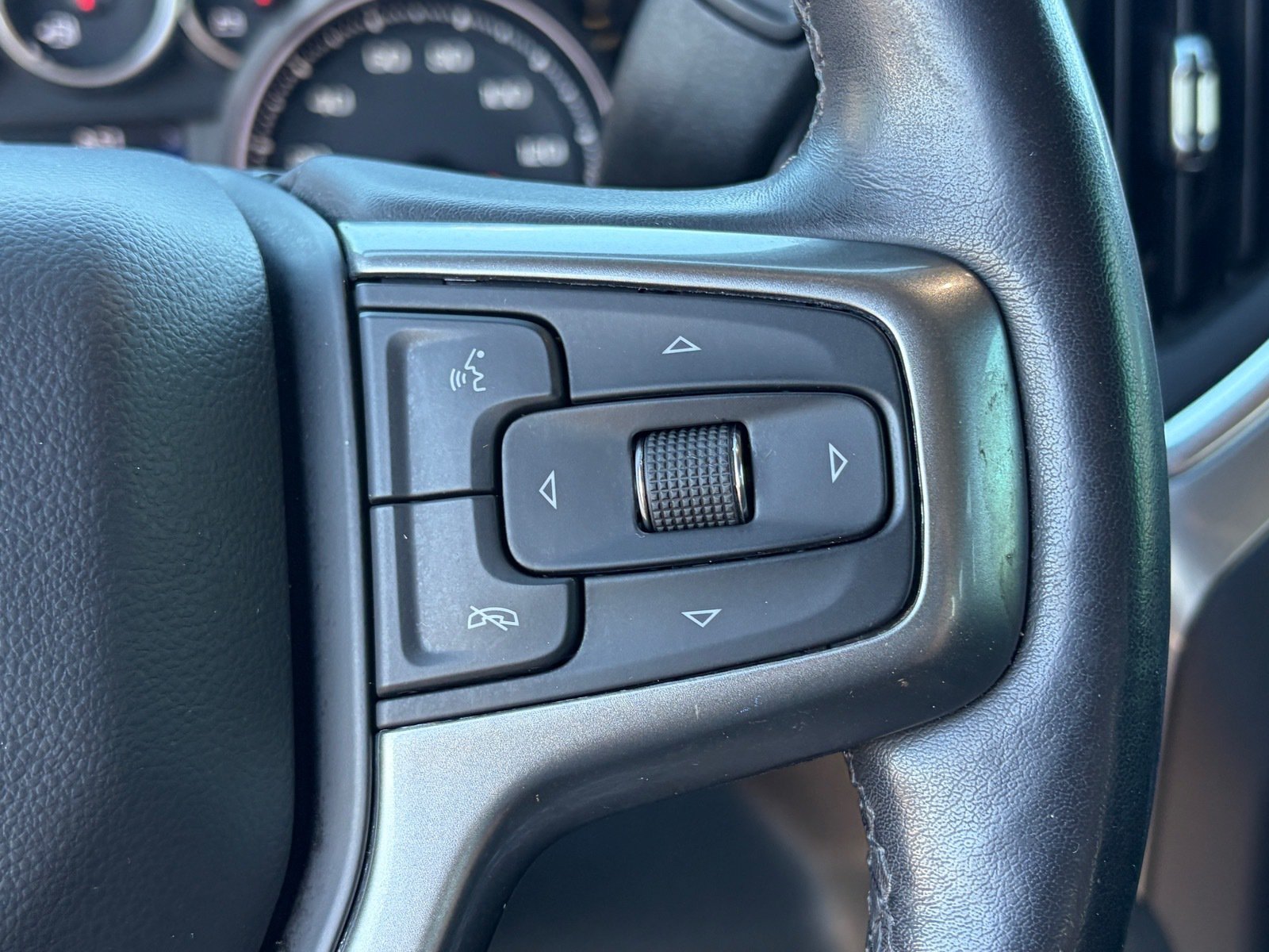 Used 2021 Chevrolet Silverado 1500 LT w/ LPO, Dark Essentials Package RWD image 23